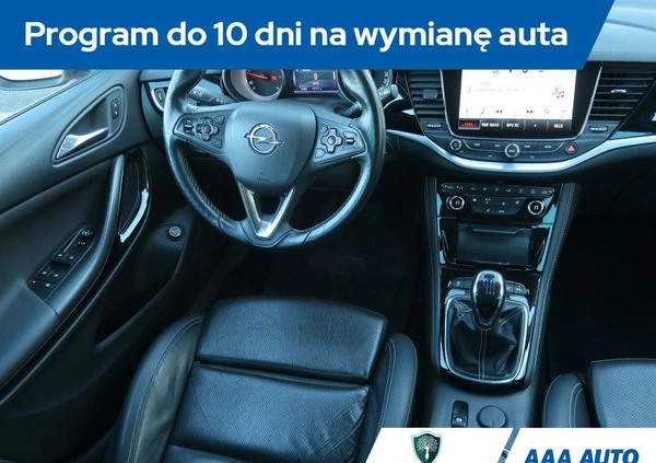 Opel Astra cena 42000 przebieg: 180255, rok produkcji 2017 z Zawadzkie małe 379